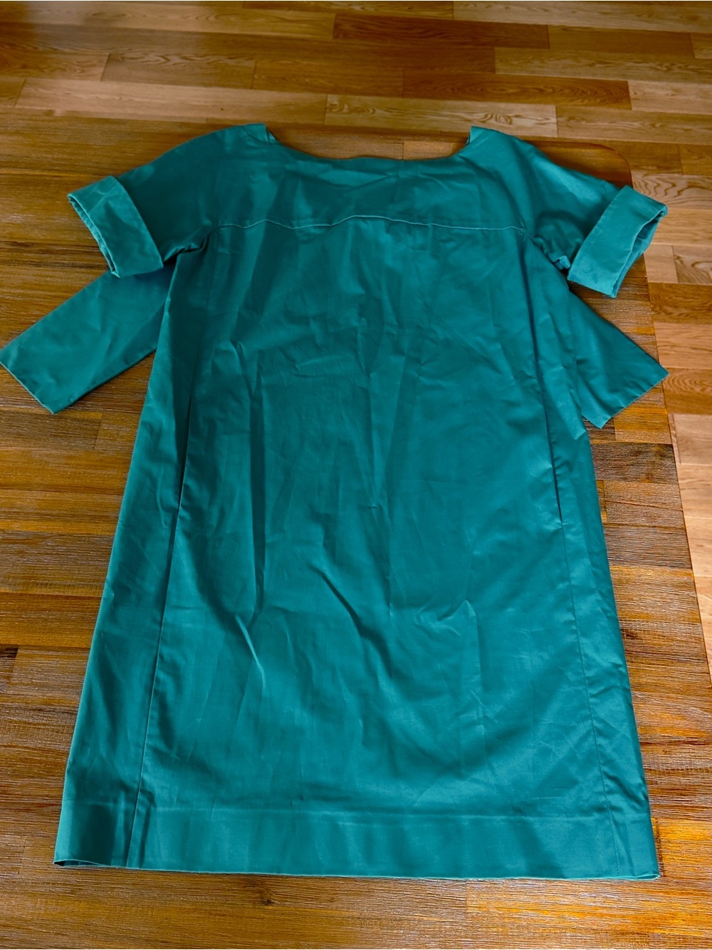 Oscar De La Renta Women's Teal Shift Dress with tie in back. Never worn US 2